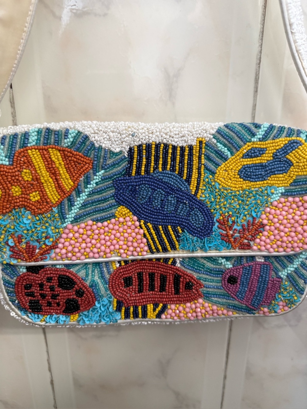 Beaded Fish Motif Shoulder Bag - White NWT some yellow spots inside - Picture 3 of 4